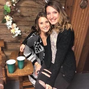 Meet your Posher, Marissa